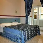 Hotell Planet 2*